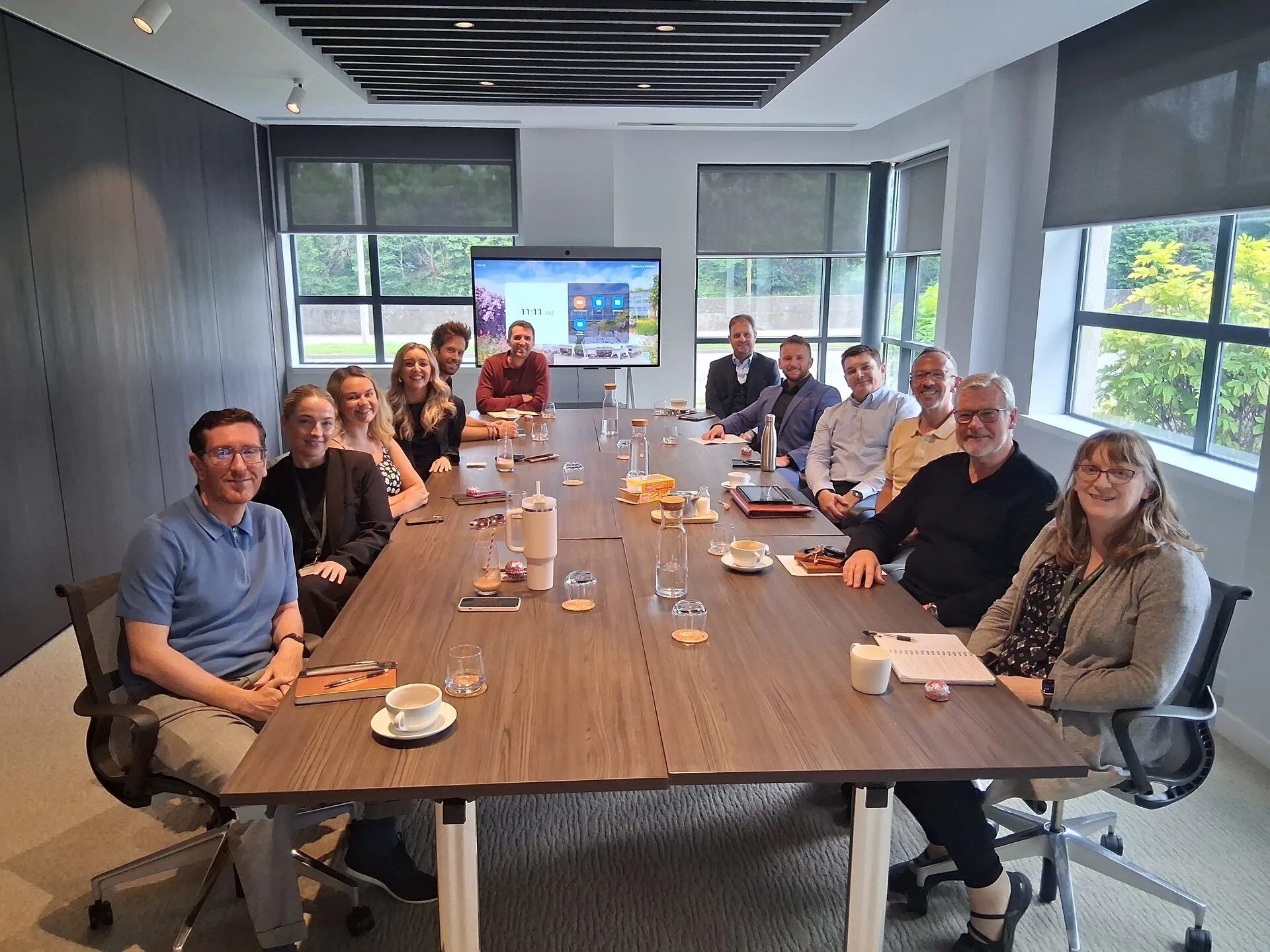 Neo Ten group meeting in modern boardroom